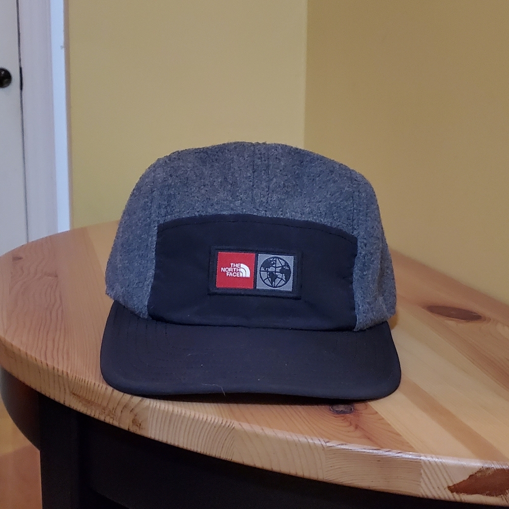 The North Face 5-panel hat
